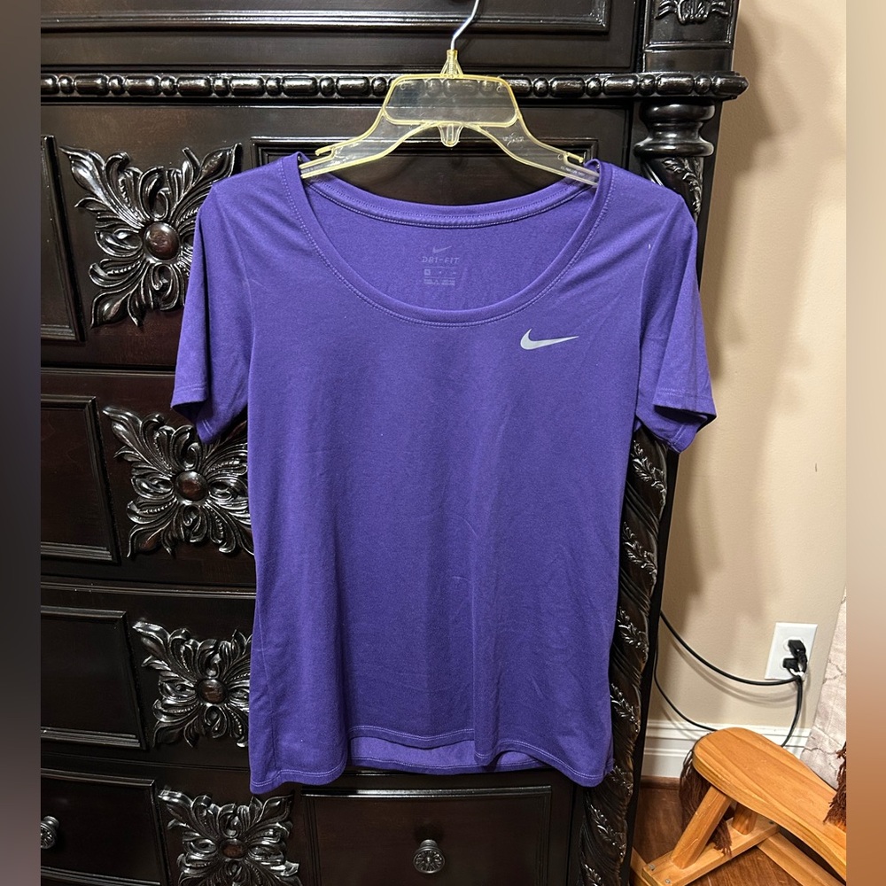 Nike Women's dri-fit Purple Top